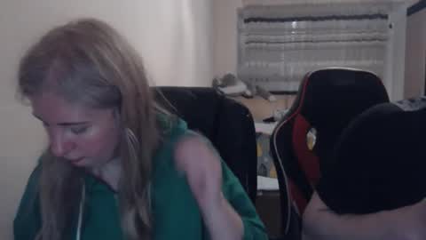 JenisAndPeter online show from April 18, 7:07 pm