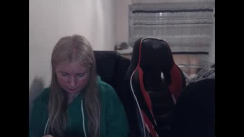 JenisAndPeter online show from April 21, 5:28 pm