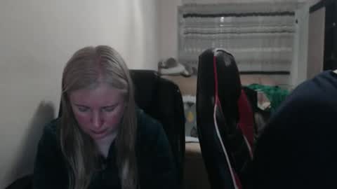 JenisAndPeter online show from April 22, 5:47 pm