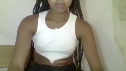 Snapshot of jenisca123 chatting on February 19, 10:33 am jenisca123 online show from February 19, 10:33 am