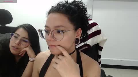 jenn online show from November 28, 9:50 pm