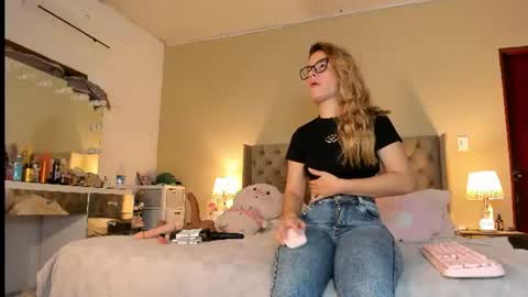 Snapshot of jenna1_ chatting on July 12, 1:02 pm JENNA online show from July 12, 1:02 pm