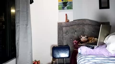 Snapshot of jenna_grey24 chatting on October 25, 12:51 am Isabella online show from October 25, 12:51 am