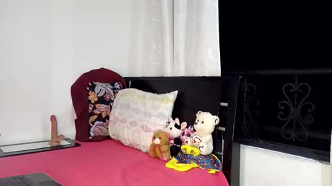  Isabella  online show from March 5, 7:04 am