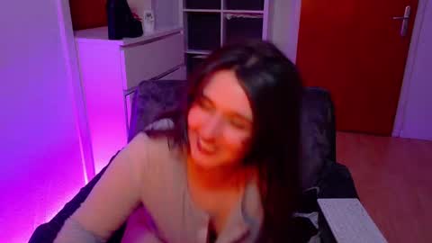 jennasxy19 online show from February 4, 8:17 pm