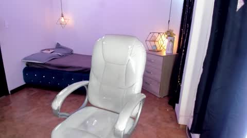 Snapshot of jennaa_cooper chatting on September 25, 8:23 pm jennaa_cooper online show from September 25, 8:23 pm