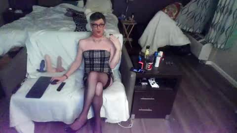 Jenna Cross online show from March 18, 12:58 am