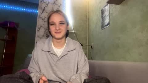 Mia online show from January 16, 12:31 pm