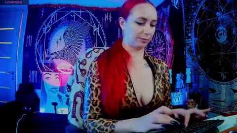 Snapshot of jennalovvee chatting on January 7, 8:56 am Mrs. Jenna online show from January 7, 8:56 am