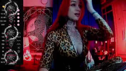 Snapshot of jennalovvee chatting on February 28, 1:15 am Mrs. Jenna online show from February 28, 1:15 am