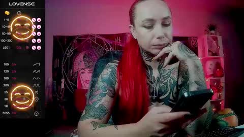 Snapshot of jennalovvee chatting on October 29, 3:31 am Mrs. Jenna online show from October 29, 3:31 am