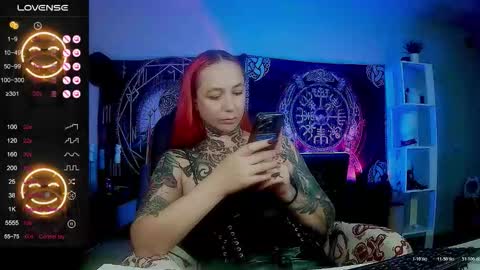 Snapshot of jennalovvee chatting on November 7, 2:22 am Mrs. Jenna online show from November 7, 2:22 am