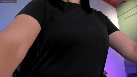 Snapshot of jennaolson chatting on February 5, 6:37 pm Jenna Olson online show from February 5, 6:37 pm