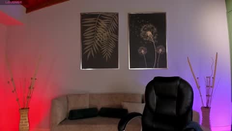 Snapshot of jennaolson chatting on September 19, 10:49 am Jenna Olson online show from September 19, 10:49 am