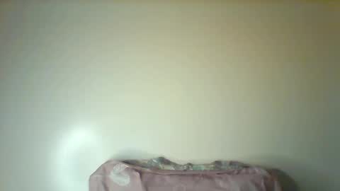 Snapshot of jenncuty9 chatting on June 8, 1:50 am jenncuty9 online show from June 8, 1:50 am