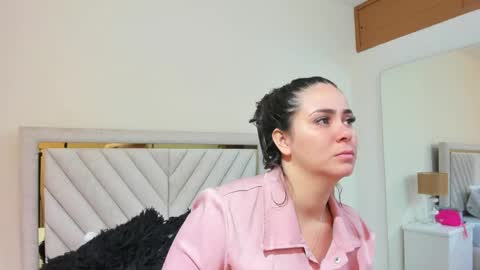 jenner_madison online show from April 20, 11:24 am