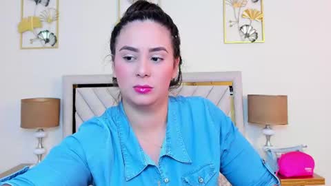 Snapshot of jenner_madison chatting on July 11, 11:13 am jenner_madison online show from July 11, 11:13 am
