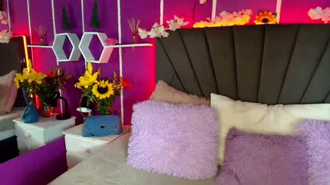 Jenner online show from December 7, 5:26 am