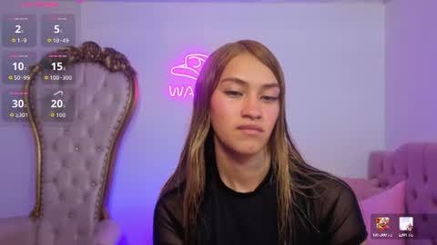 Snapshot of jenner_tay chatting on June 18, 2:01 am jenner online show from June 18, 2:01 am