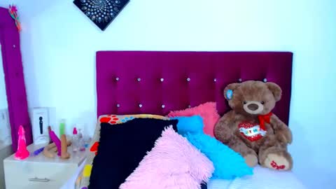 jenn online show from October 5, 9:13 pm