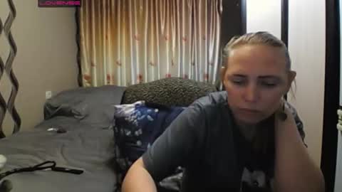 JenniDeep online show from April 24, 5:26 pm