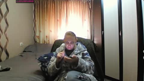 JenniDeep online show from April 30, 6:53 am