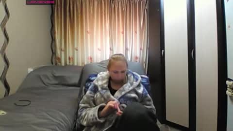 JenniDeep online show from May 28, 12:02 pm