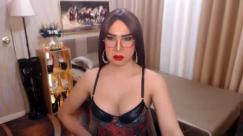 jenniegarcia online show from April 22, 6:53 pm