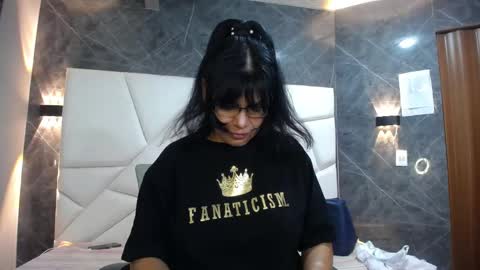 Jennifer online show from April 23, 10:56 pm