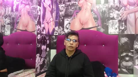 Snapshot of jennifer_0717 chatting on May 11, 1:00 am Jennifer online show from May 11, 1:00 am