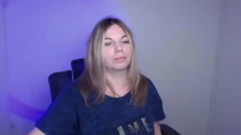 Jennifer online show from September 12, 6:52 pm