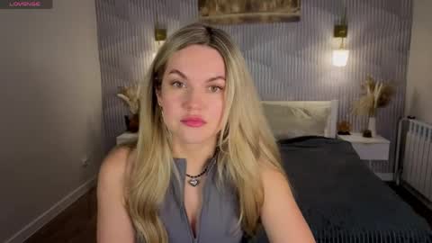 Jennifer Perezz online show from May 18, 4:57 pm