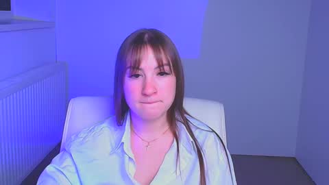 Jennifer online show from December 21, 10:06 am