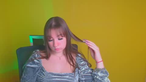 Jennifer online show from January 17, 4:26 pm