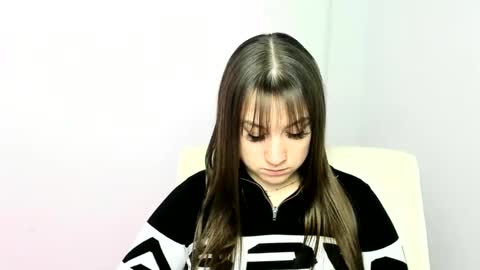 Jennifer online show from January 28, 12:22 pm