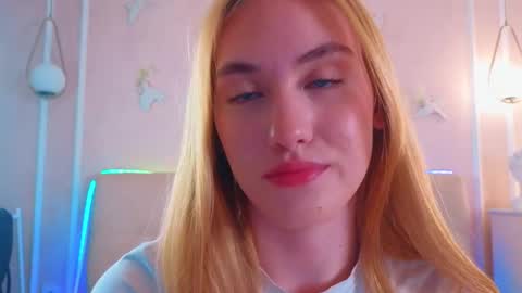 Snapshot of jennifercamprell chatting on April 15, 7:58 pm jennifercamprell online show from April 15, 7:58 pm