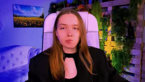 Jennifer online show from October 28, 8:40 am