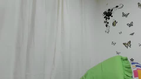 Snapshot of jenniferloveyou chatting on December 1, 9:59 pm jenniferloveyou online show from December 1, 9:59 pm