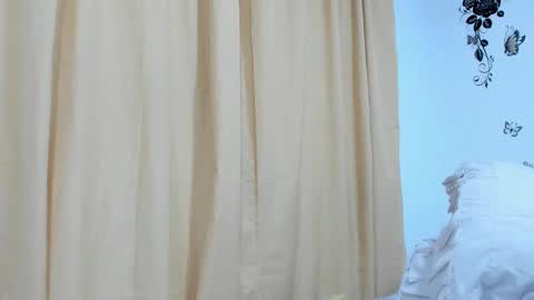 Snapshot of jenniferloveyou chatting on October 4, 9:18 am jenniferloveyou online show from October 4, 9:18 am