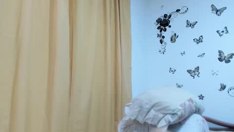 Snapshot of jenniferloveyou chatting on October 10, 4:50 pm jenniferloveyou online show from October 10, 4:50 pm