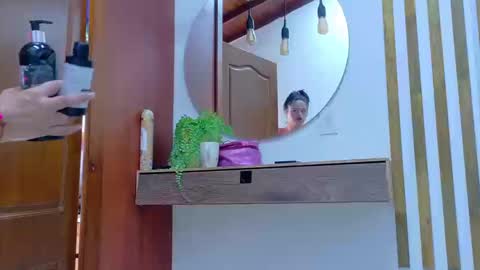 Jennifer vega  online show from March 13, 9:10 pm