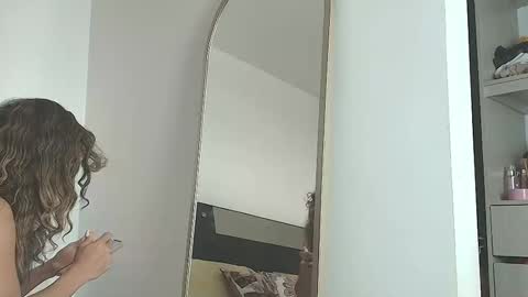 Jenn online show from January 16, 5:17 pm