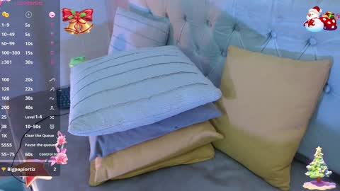  JENN  online show from December 5, 2:09 am