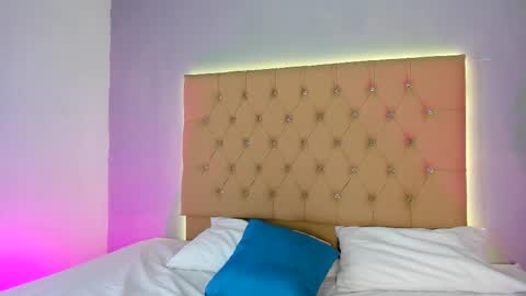 jenny__lawrence online show from January 11, 8:03 pm