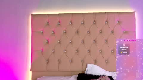 jenny__lawrence online show from March 8, 9:13 am