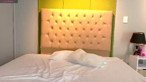 jenny__lawrence online show from July 23, 1:58 am