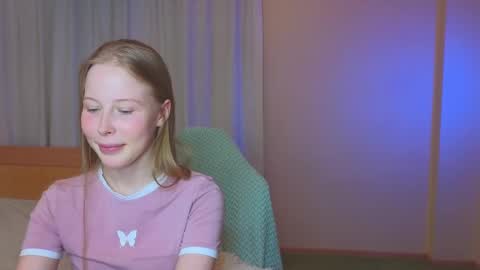 Snapshot of jenny_angelok chatting on December 13, 1:01 pm Next broadcast on December 05 subject to change  online show from December 13, 1:01 pm