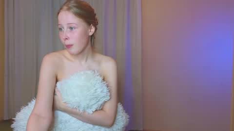 Snapshot of jenny_angelok chatting on December 26, 2:48 pm Next broadcast on December 05 subject to change  online show from December 26, 2:48 pm