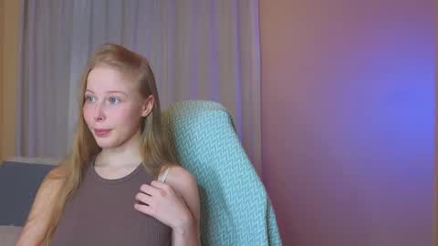 Snapshot of jenny_angelok chatting on March 10, 10:15 am Next broadcast on December 05 subject to change  online show from March 10, 10:15 am