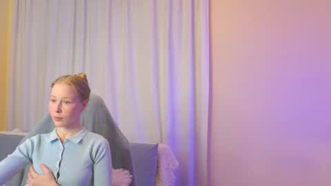 Snapshot of jenny_angelok chatting on October 20, 11:10 am Next broadcast on December 05 subject to change  online show from October 20, 11:10 am